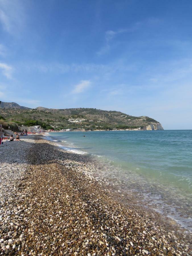 Casa Vacanza Afe A Pochi Passi Dal Mare Mattinata Exteriör bild