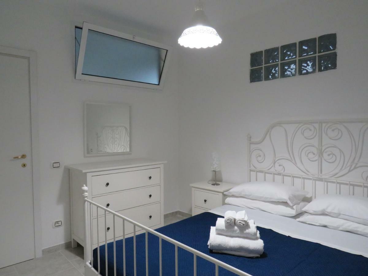 Casa Vacanza Afe A Pochi Passi Dal Mare Mattinata Exteriör bild